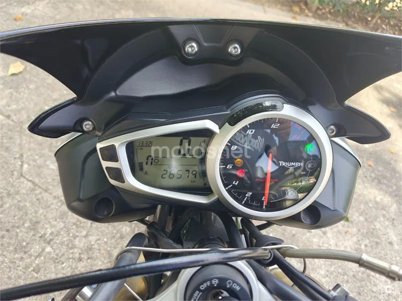 Triumph Street Triple - Vista 8