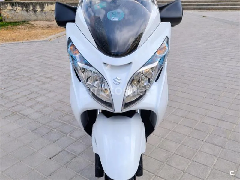 Suzuki Burgman 400 - Vista 3