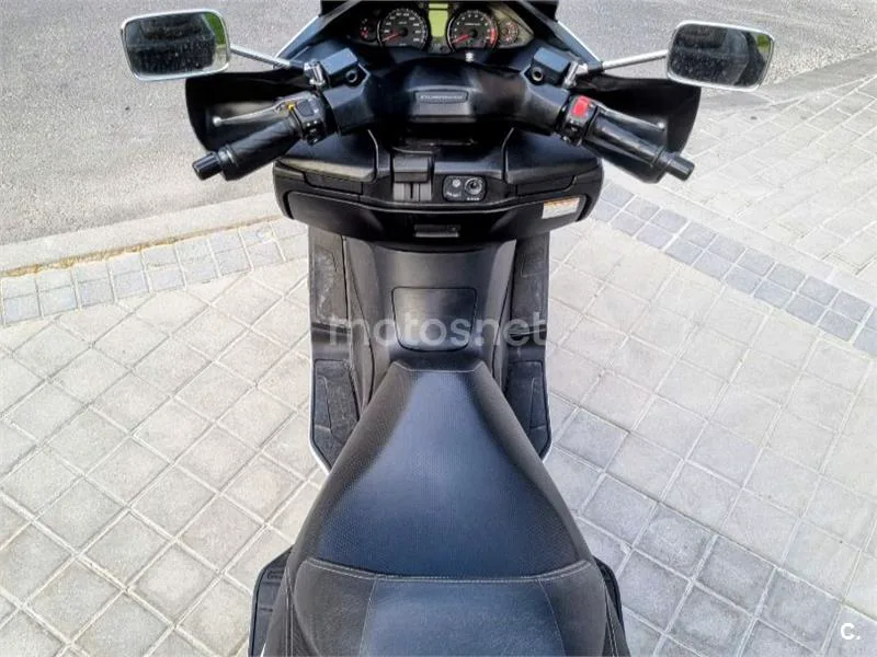 Suzuki Burgman 400 - Vista 5