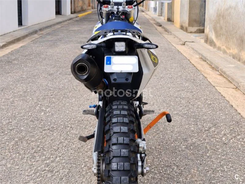 Husqvarna 701 Enduro - Vista 4