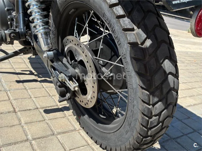 Triumph Scrambler - Vista 9