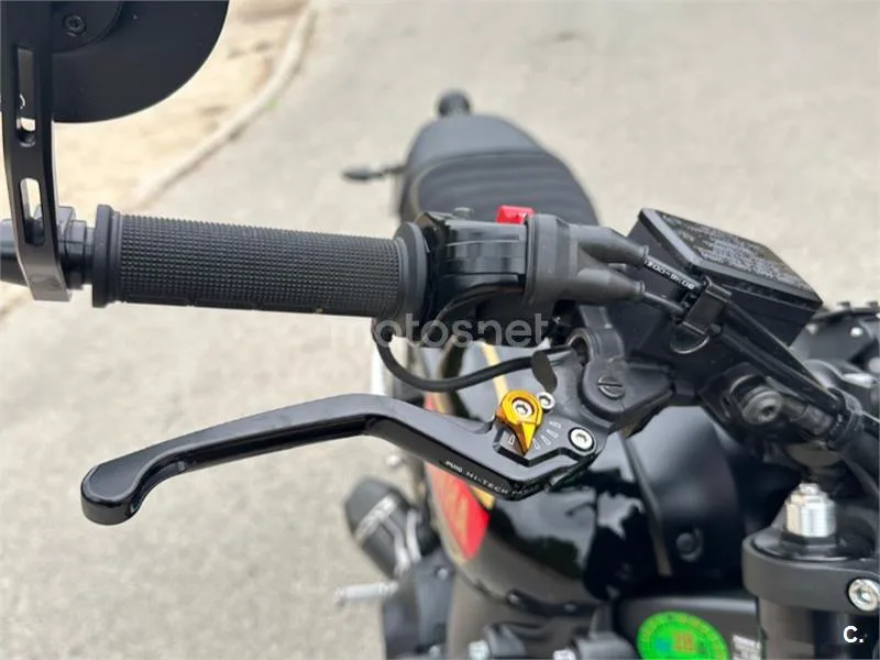 Yamaha XSR900 - Vista 11