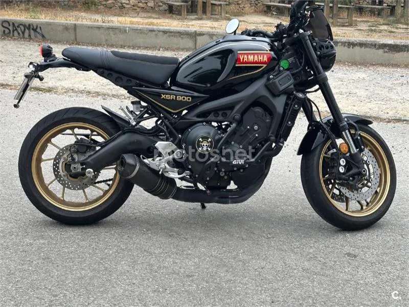 Yamaha XSR900 - Vista 8