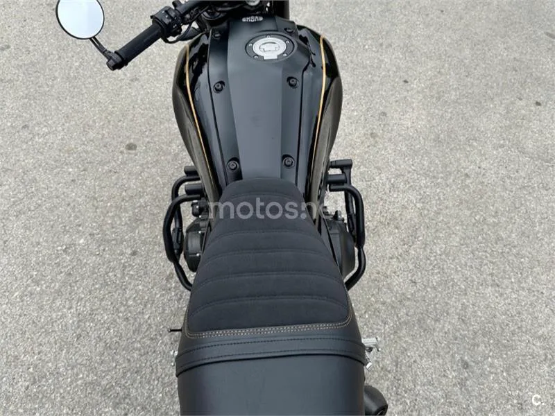 Yamaha XSR900 - Vista 9