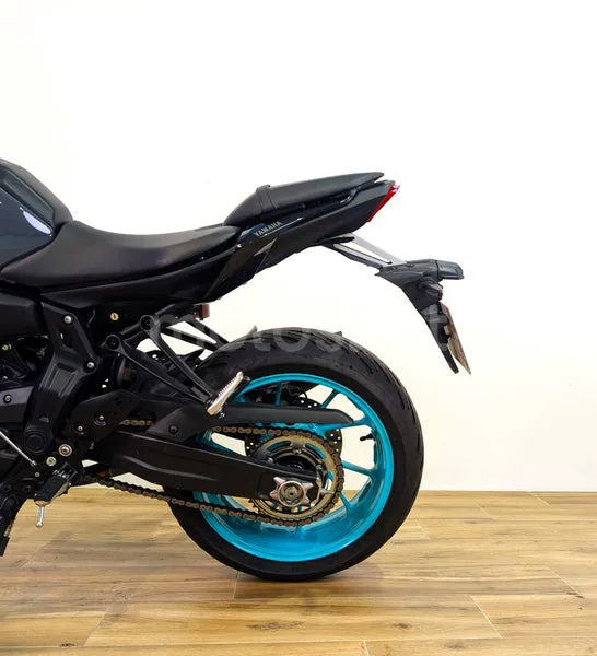 Yamaha MT-07 - Vista 9