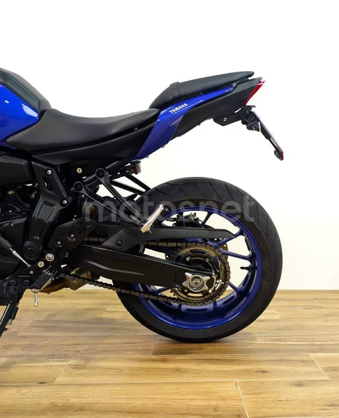 Yamaha MT-07 - Vista 9