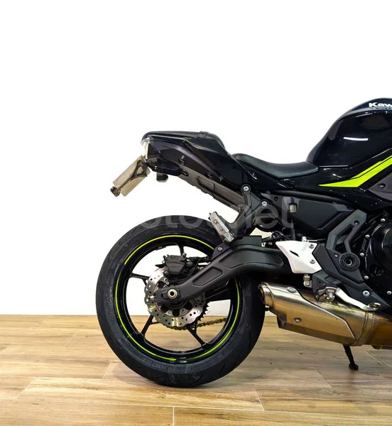 Kawasaki Ninja 650 - Vista 3