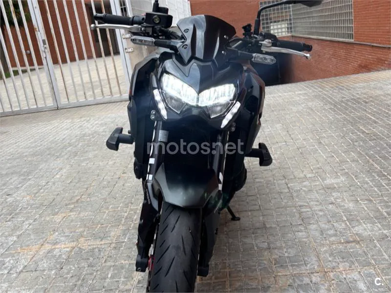Kawasaki Z900 - Vista 4