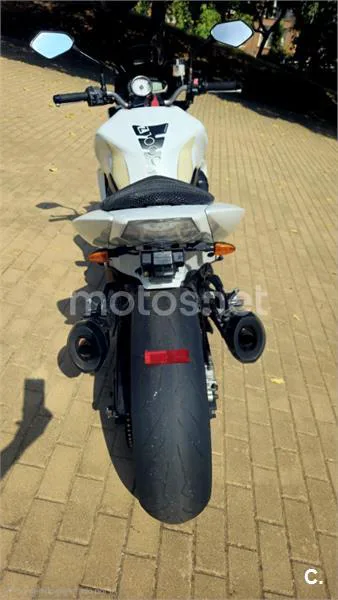 Kawasaki Z1000 - Vista 5
