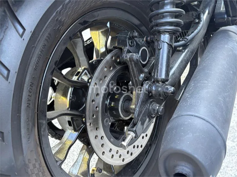 Hyosung Aquila GV 125 S - Vista 11
