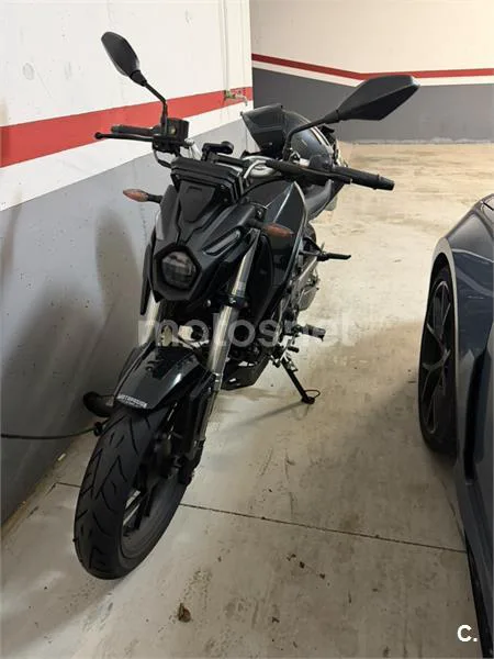 Voge 125R - Vista 3