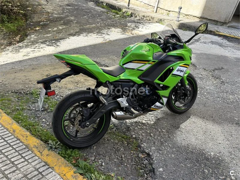 Kawasaki Ninja 650 - Vista 8