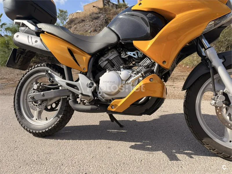 Honda XL125V Varadero - Vista 4