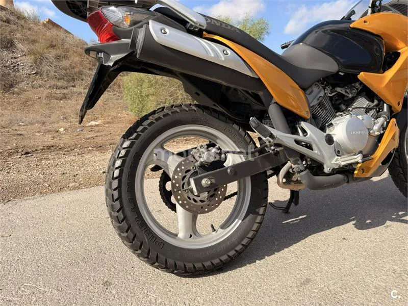 Honda XL125V Varadero - Vista 5