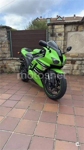 Kawasaki Ninja ZX-6R - Vista 3