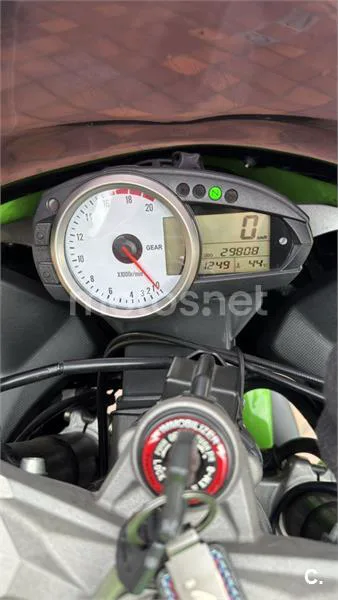 Kawasaki Ninja ZX-6R - Vista 4