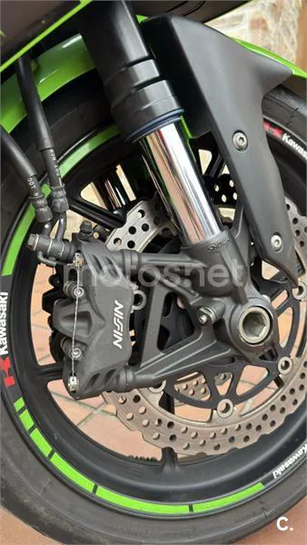 Kawasaki Ninja ZX-6R - Vista 5