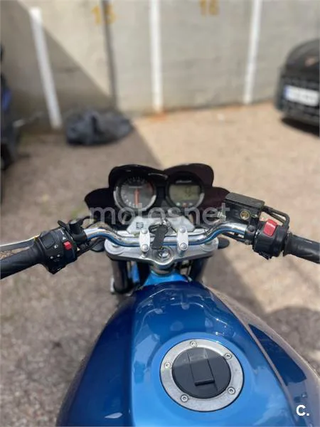 Suzuki Bandit 650 - Vista 3