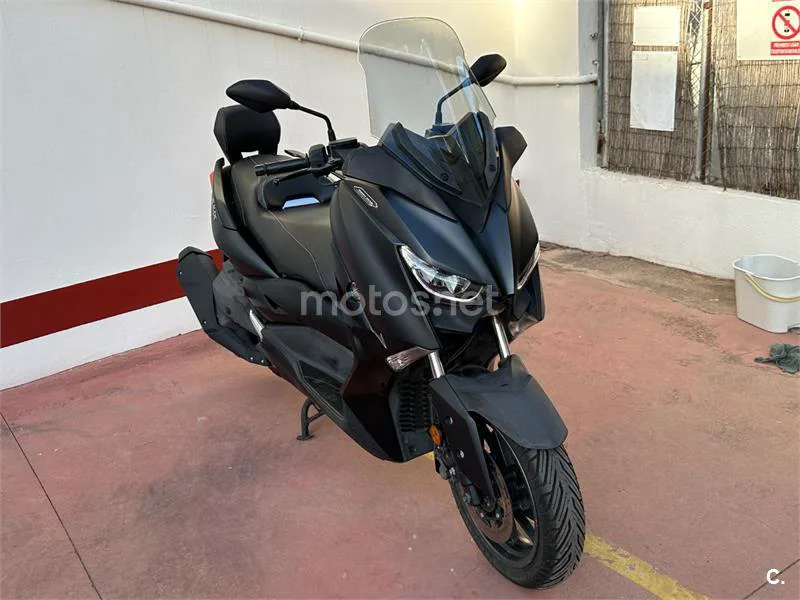 Yamaha XMAX 400 - Vista 4