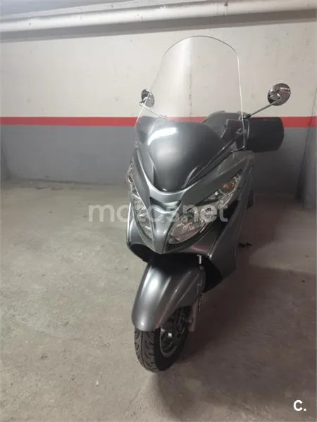 Suzuki Burgman 400 - Vista 4