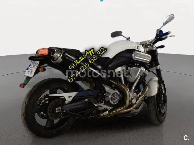 Yamaha MT-01 - Vista 3