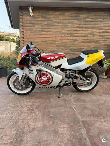 Suzuki RGV250 - Vista 6