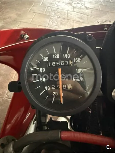 Suzuki RGV250 - Vista 7