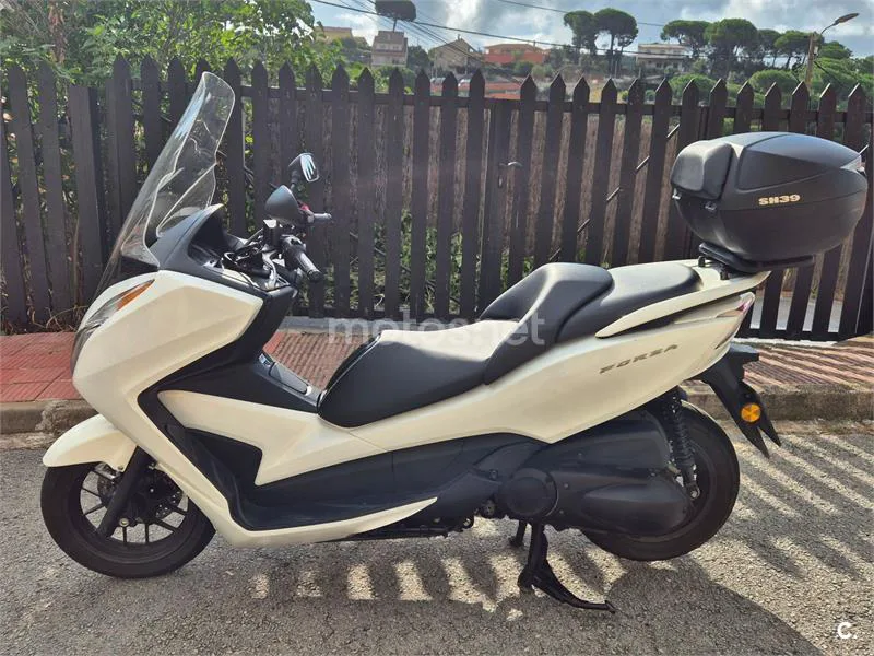 Honda Forza 300 2900 € 2015 Barcelona - 1