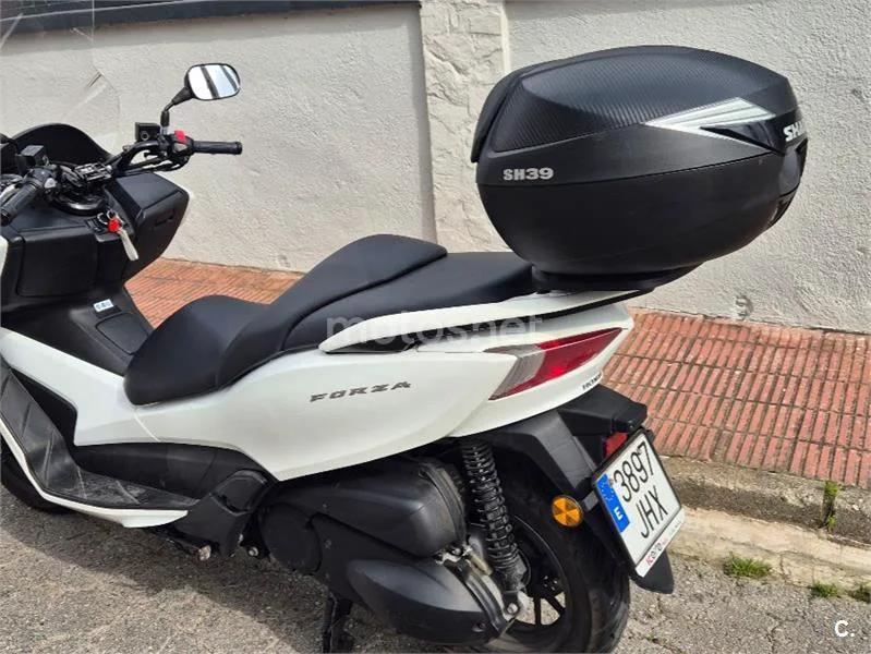 Honda Forza 300 - Vista 8