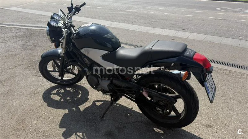 Honda VTR250 - Vista 3