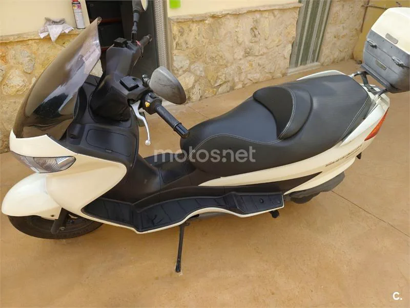 Suzuki Burgman 125 - Vista 3