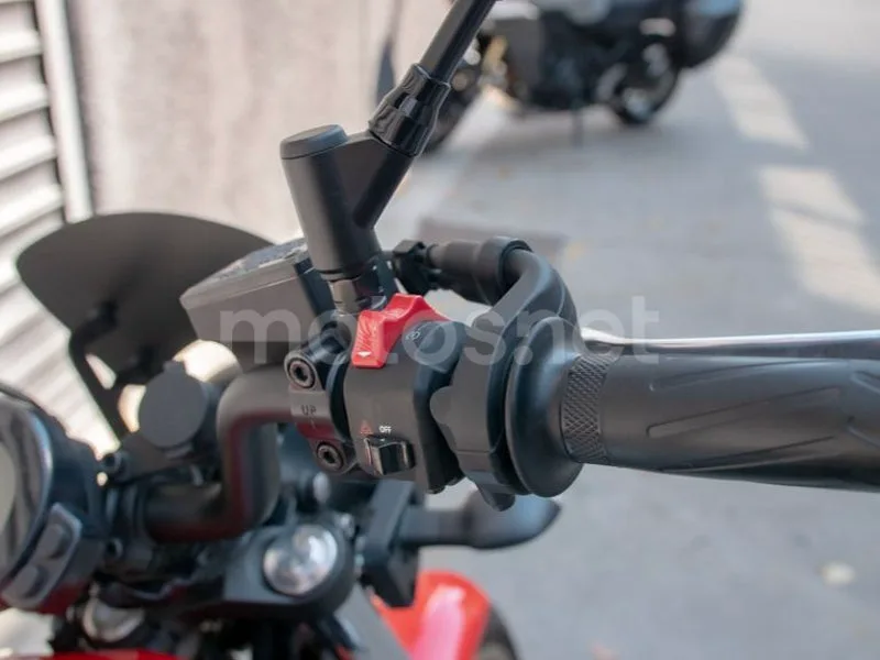 Yamaha XSR700 - Vista 17