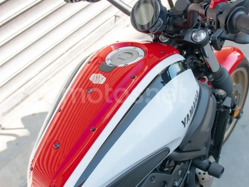 Yamaha XSR700 - Vista 18