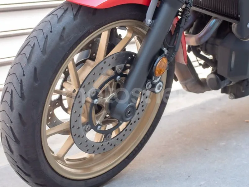 Yamaha XSR700 - Vista 4