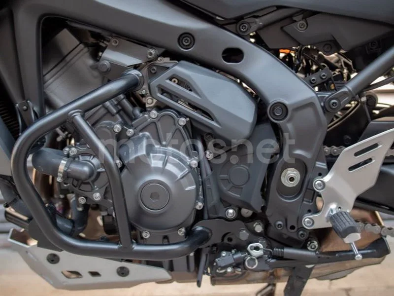 Yamaha Tracer 9 - Vista 21