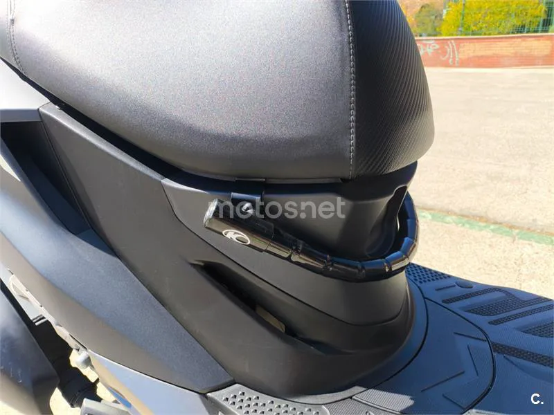 Kymco X-Town CT 300 - Vista 13