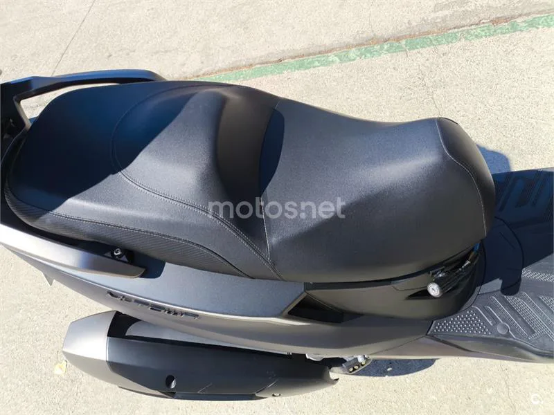 Kymco X-Town CT 300 - Vista 10