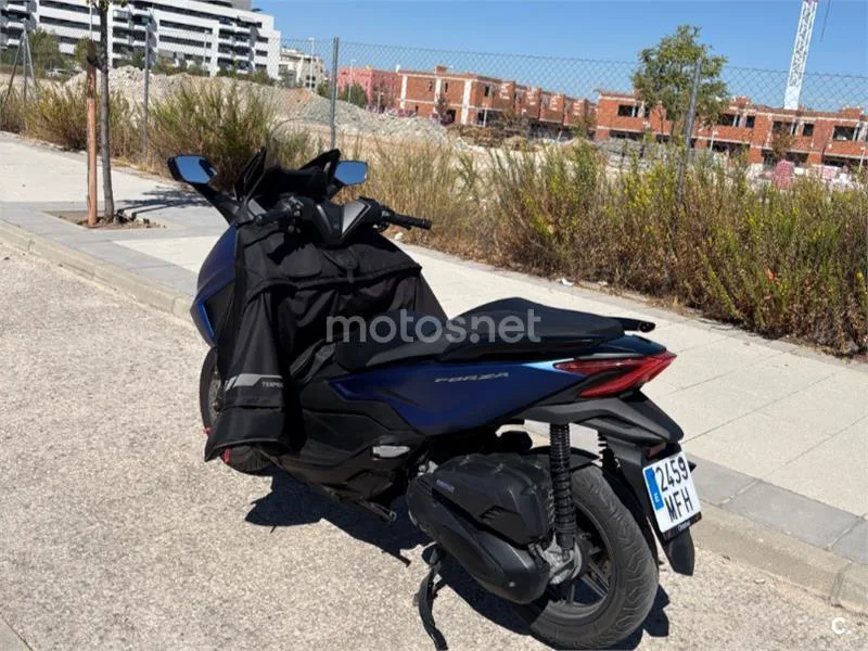 Honda Forza 125 - Vista 3