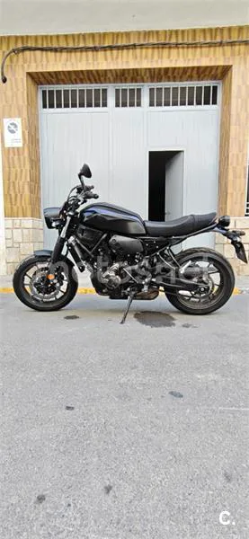 Yamaha XSR700 - Vista 3