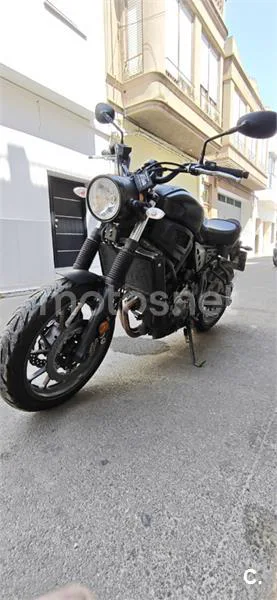 Yamaha XSR700 - Vista 6