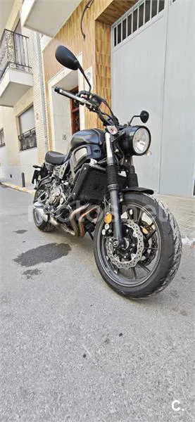 Yamaha XSR700 - Vista 7