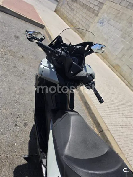 Honda Forza 125 - Vista 12