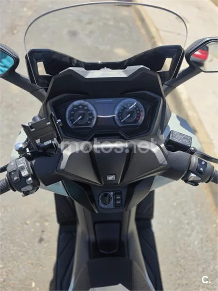 Honda Forza 125 - Vista 14