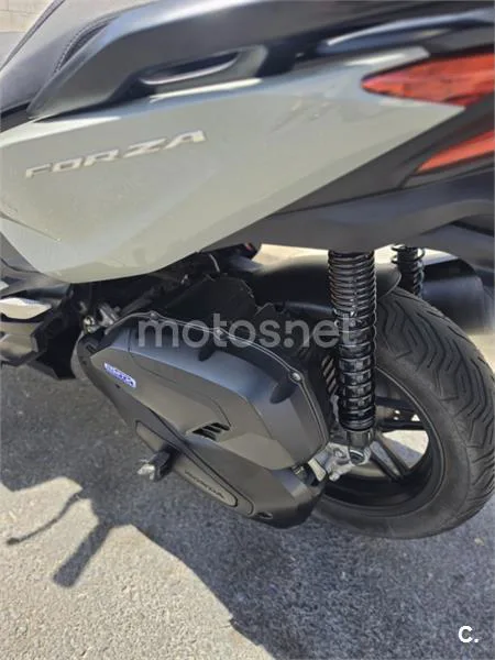 Honda Forza 125 - Vista 15