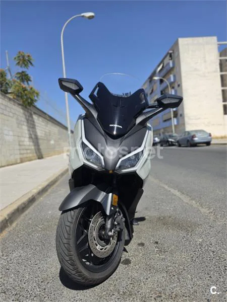 Honda Forza 125 - Vista 3