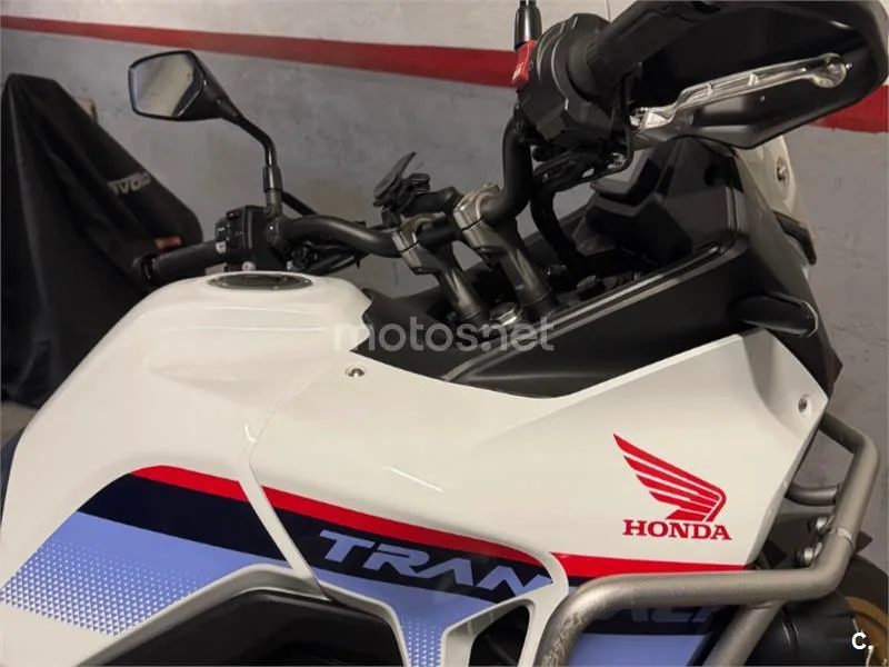 Honda XL750 Transalp - Vista 4