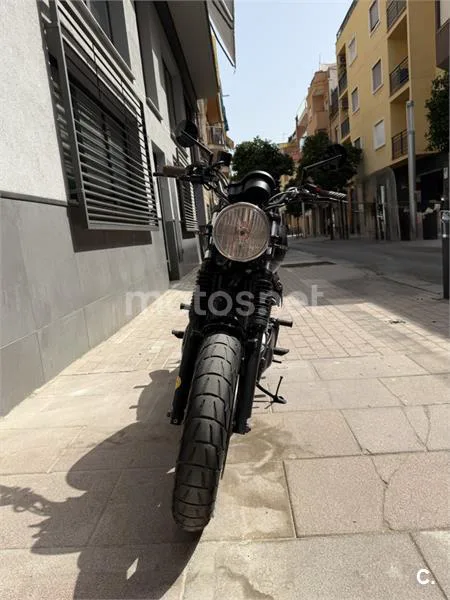 Triumph Bonneville SE - Vista 5