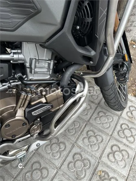 Honda CRF1100L Africa Twin - Vista 4