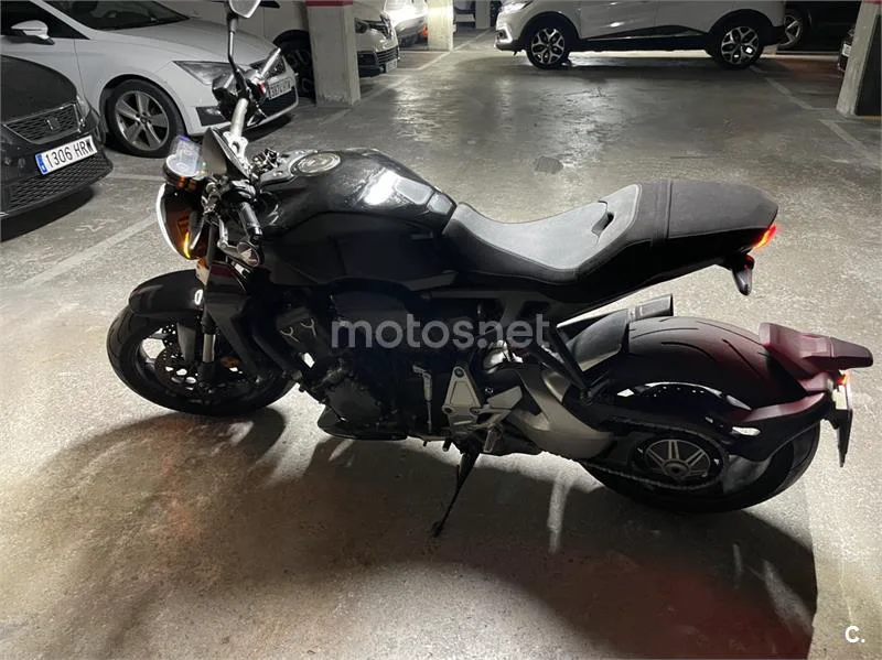 Honda CB1000R - Vista 5