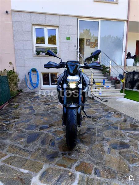 BMW F 900 R - Vista 4